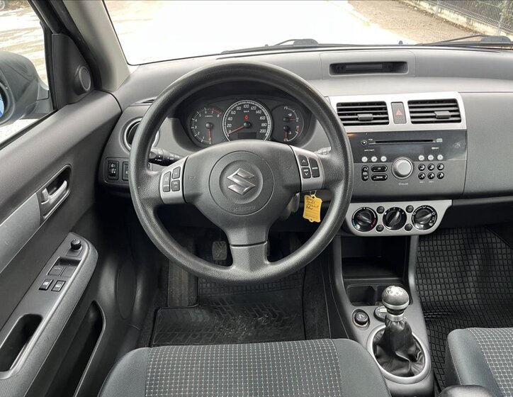 Suzuki Swift 14