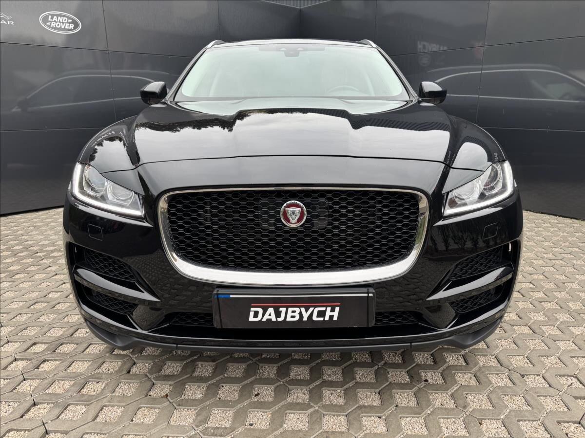 Jaguar F-Pace SUV / Terénní 3,0 l 221 kw