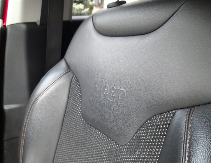 Jeep Compass SUV / Terénní 2,0 l 103 kw