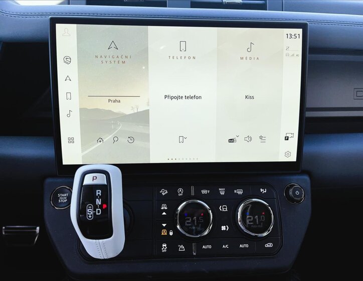 Land Rover Defender SUV / Terénní 4,4 l 467 kw