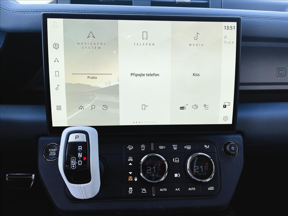 Land Rover Defender SUV / Terénní 4,4 l 467 kw