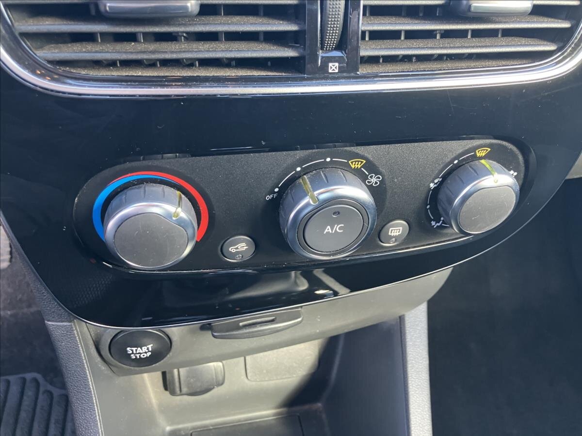 Renault Clio Hatchback 898,0 56 kw