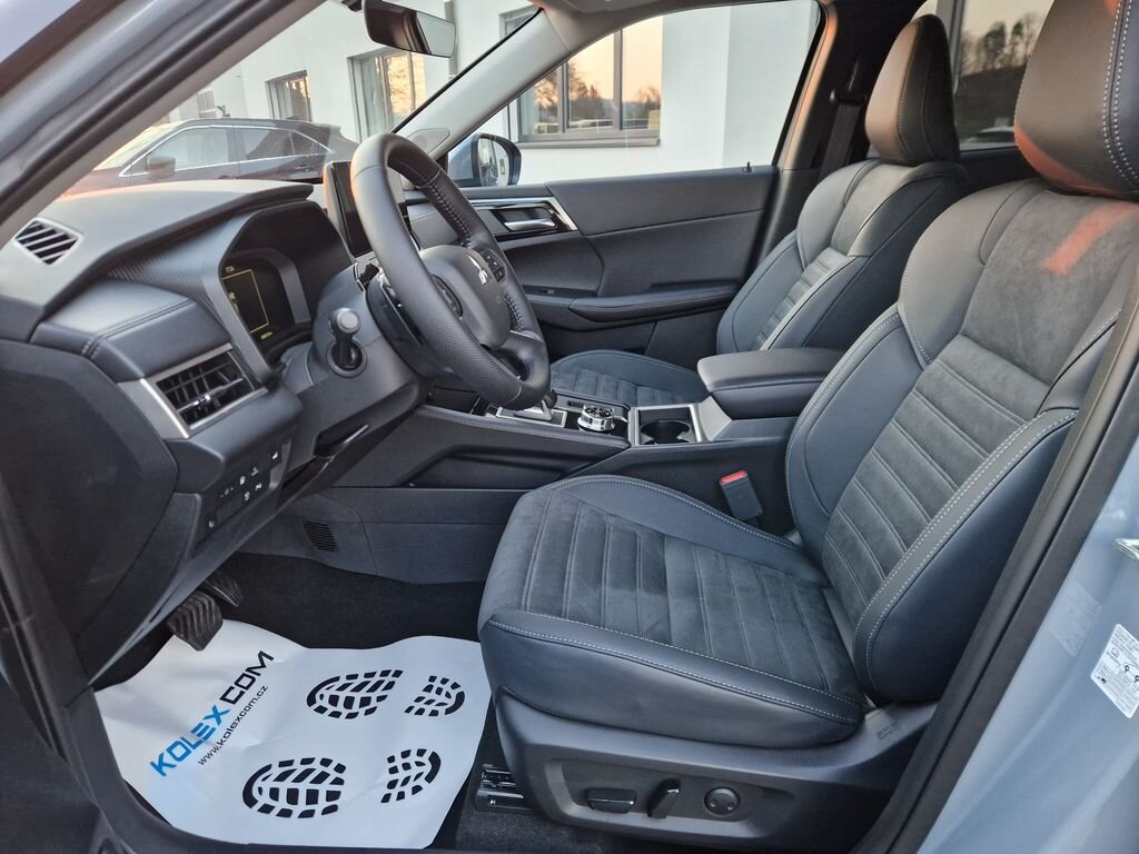 Mitsubishi Outlander SUV / Terénní 2,4 l 225 kw