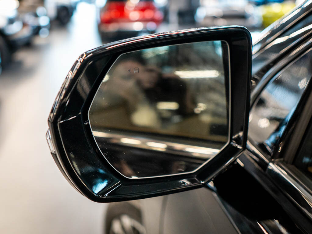 Chevrolet Suburban SUV 6,2 l 313 kw