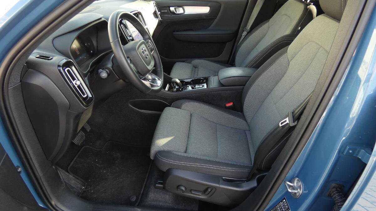 Volvo XC40 SUV / Terénní 2,0 l 120 kw