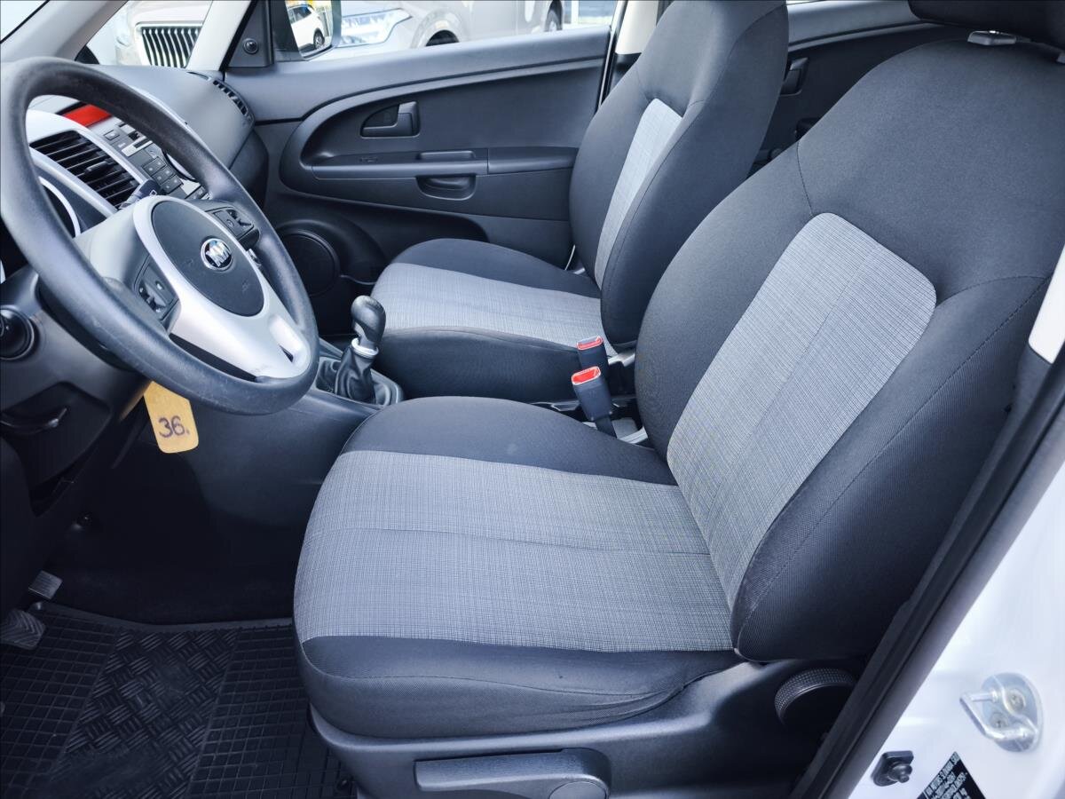 KIA Venga Hatchback 1,4 l 66 kw