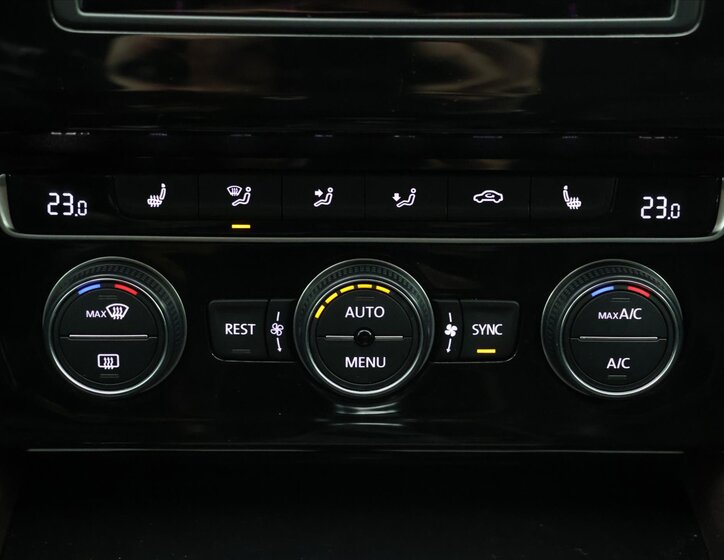 Volkswagen Passat Kombi 2,0 l 110 kw