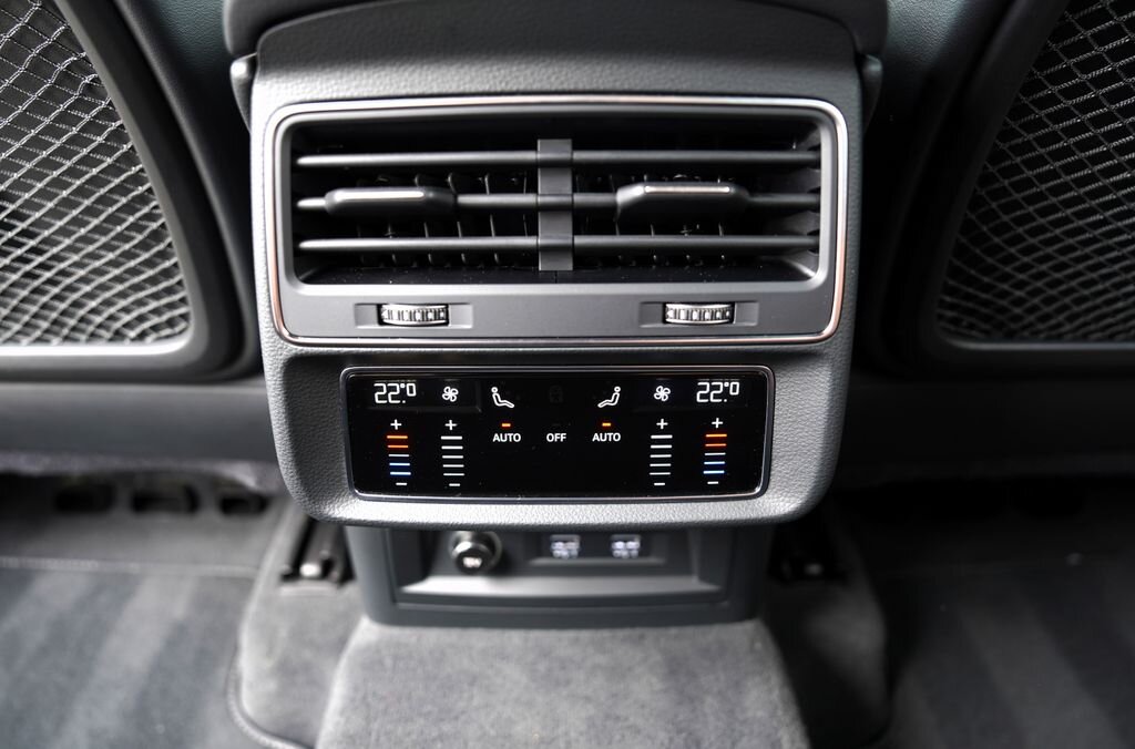 Audi Q8 SUV / Terénní 3,0 l 250 kw