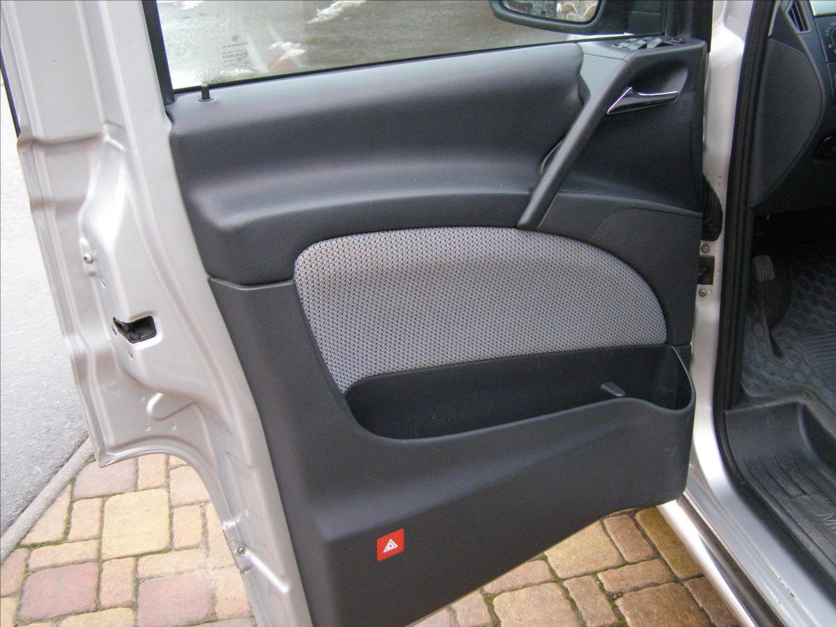 Mercedes-Benz Viano Kombi 3,0 l 165 kw