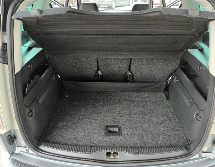 Škoda Roomster Kombi 1,2 l 63 kw