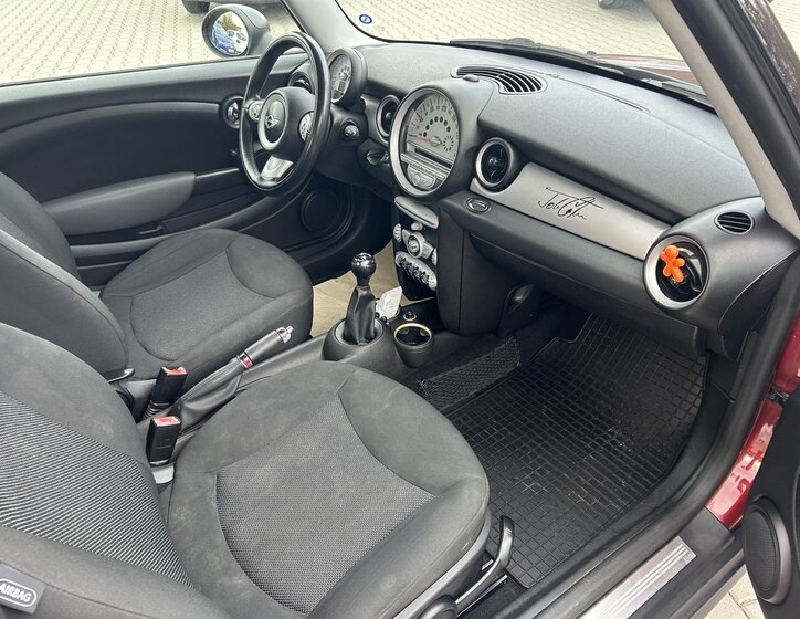 Mini Cooper Hatchback 1,6 l 80 kw