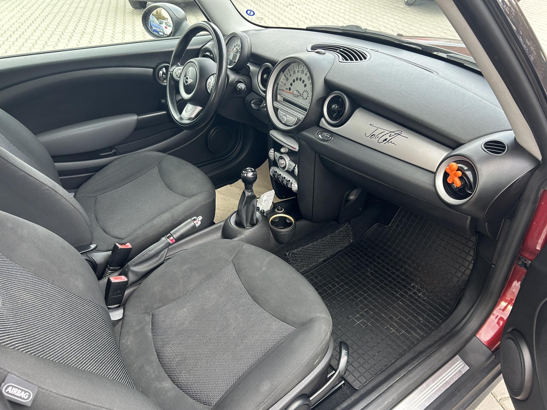 Mini Cooper Hatchback 1,6 l 80 kw