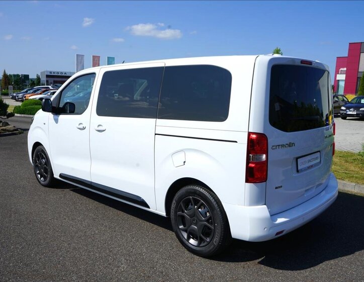 Citroën SpaceTourer MPV 2,2 l 110 kw