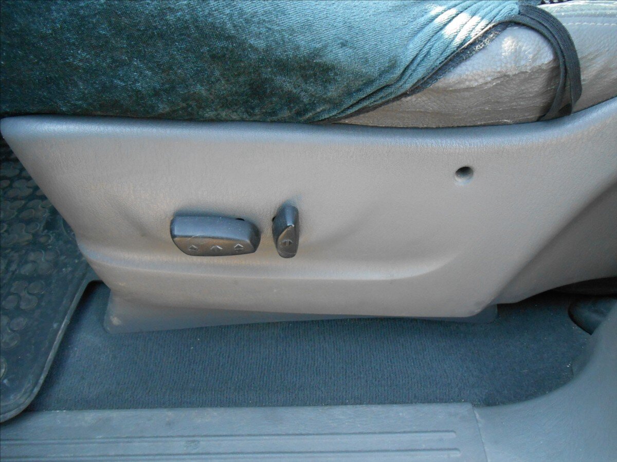 Chrysler Voyager Kombi 2,5 l 105 kw