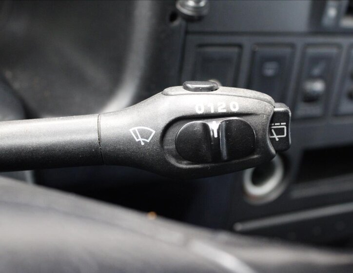 Volkswagen Caravelle Kombi 2,5 l 111 kw