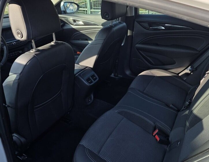 Opel Insignia Sedan / Limuzína 0,0 149 kw