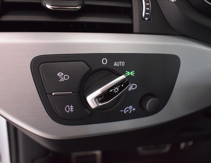 Audi A4 Sedan / Limuzína 2,0 l 140 kw