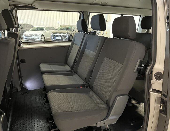 Volkswagen Transporter Kombi 2,0 l 110 kw