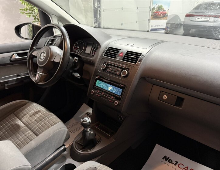 Volkswagen Touran 13