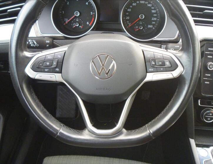 Volkswagen Passat 18