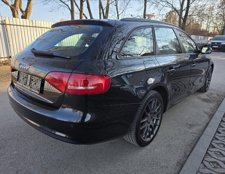 Audi A4 Kombi 2,0 l 100 kw