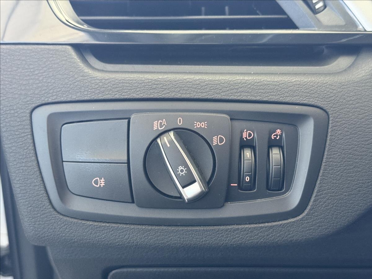 BMW X1 Kombi 1,5 l 103 kw