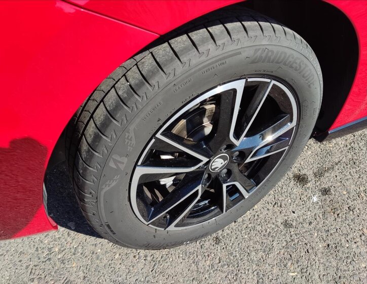 Škoda Fabia Hatchback 1,5 l 110 kw