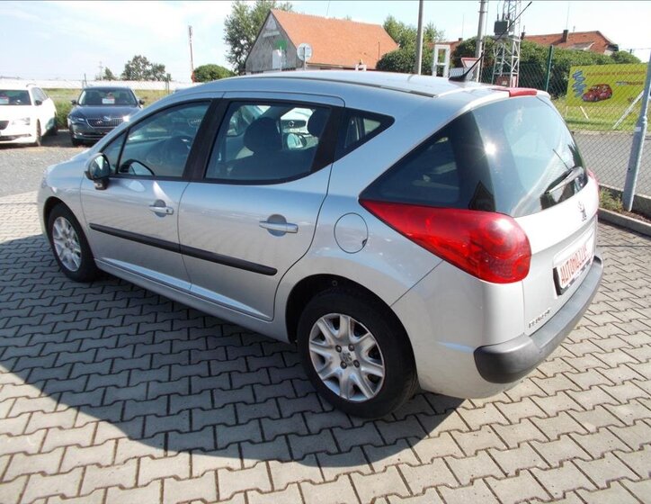 Peugeot 207 Kombi 1,4 l 70 kw
