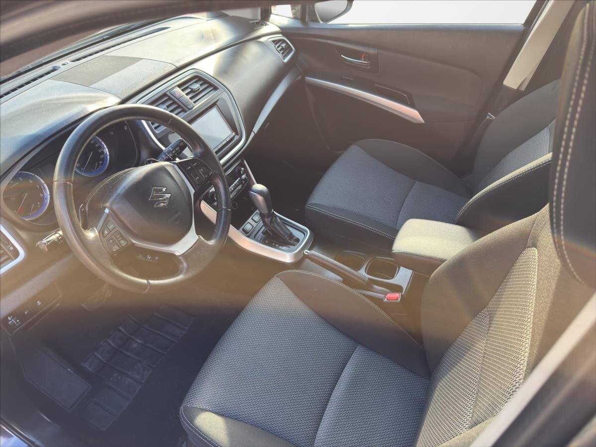 Suzuki SX4 S-Cross SUV 1,6 l 88 kw