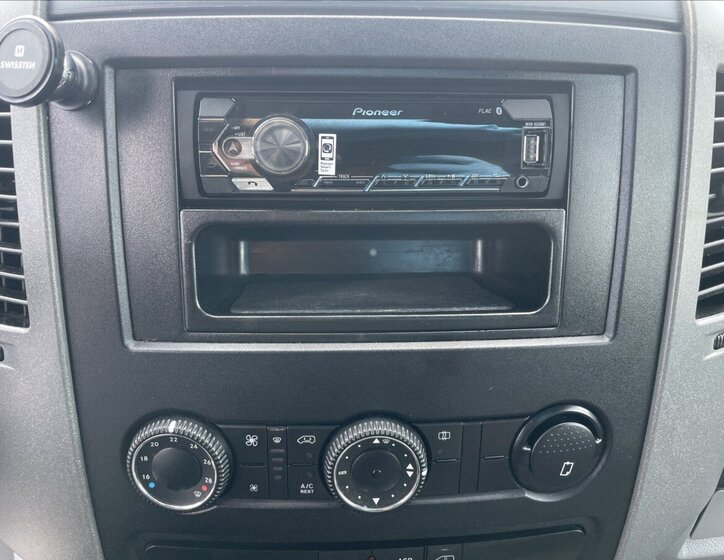 Volkswagen Crafter Skříň 2,0 l 120 kw