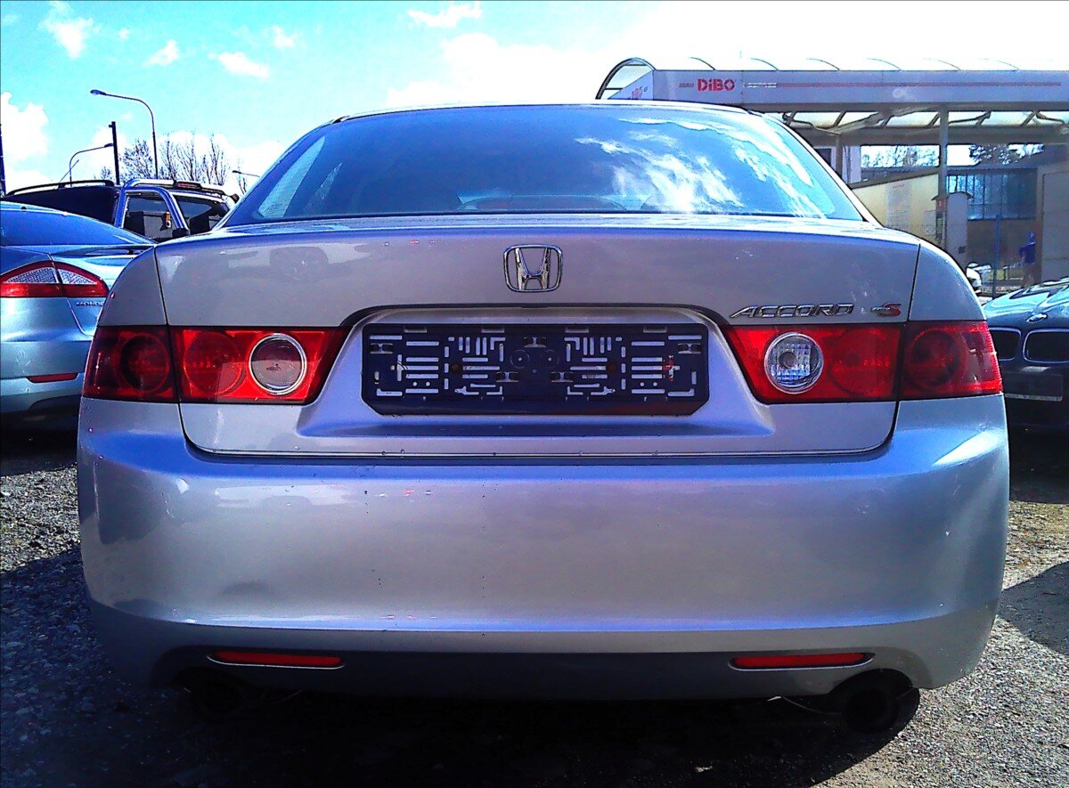 Honda Accord Sedan / Limuzína 2,4 l 140 kw