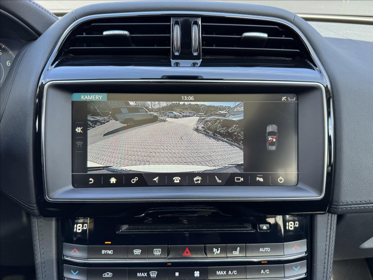 Jaguar F-Pace SUV / Terénní 2,0 l 184 kw