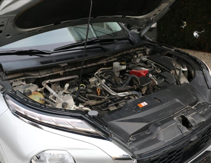 Mitsubishi Outlander SUV 2,4 l 162 kw