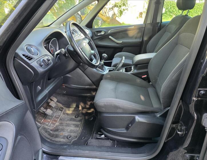 Ford S-MAX 9