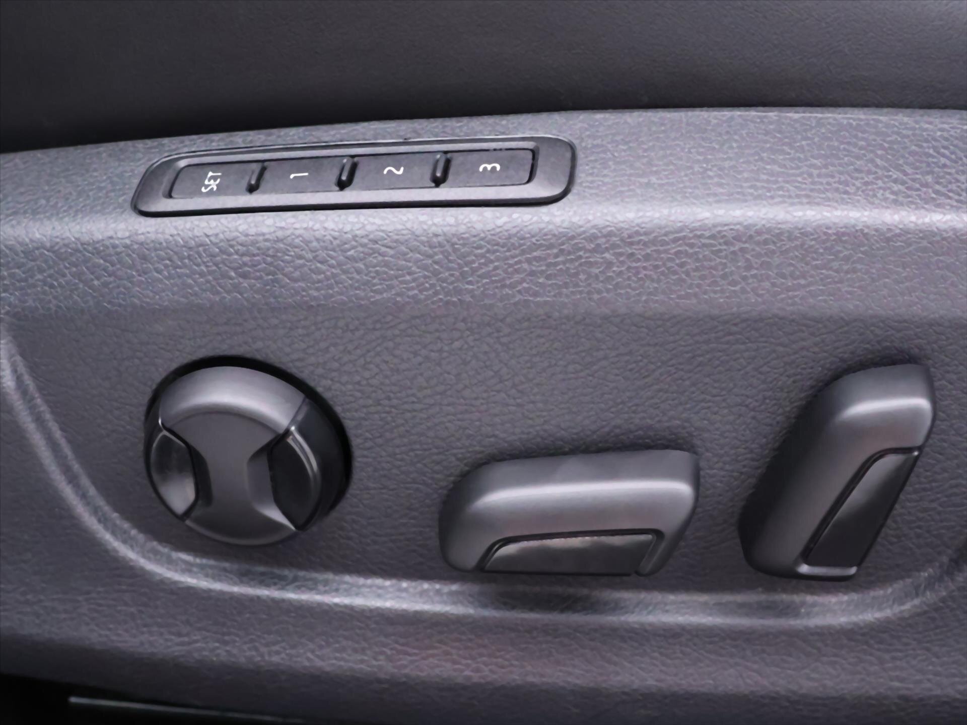 Škoda Superb Liftback 2,0 l 110 kw