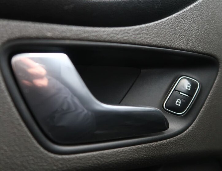 Ford Transit Custom Skříň 2,0 l 77 kw