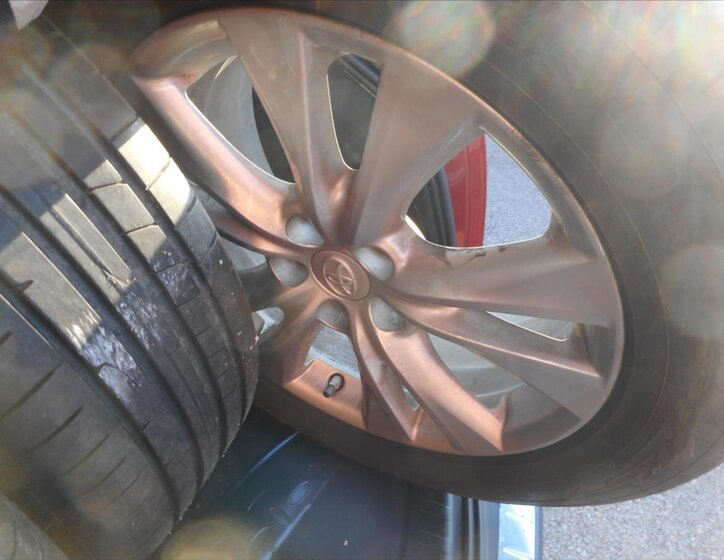 Toyota RAV4 SUV 2,0 l 111 kw