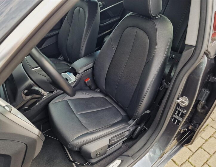 BMW Řada 2 Sedan / Limuzína 2,0 l 110 kw