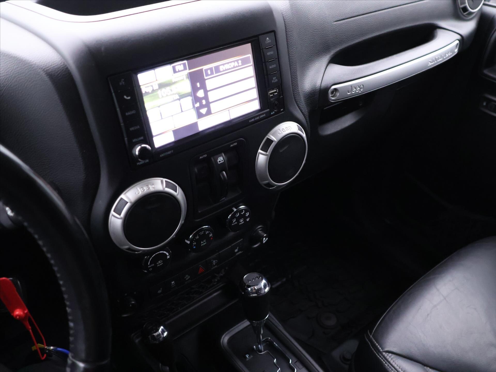 Jeep Wrangler SUV / Terénní 2,8 l 147 kw