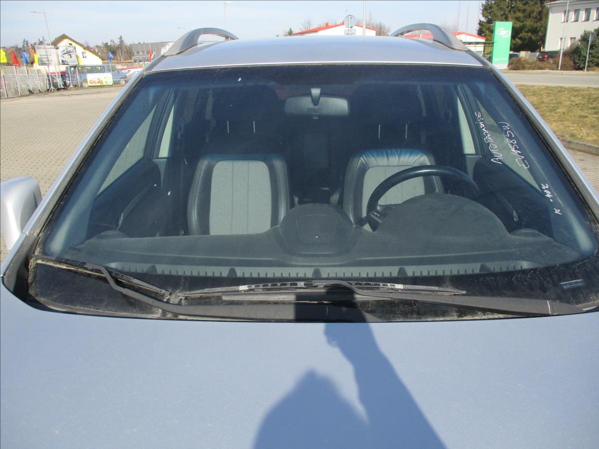 Opel Antara SUV / Terénní 2,2 l 120 kw