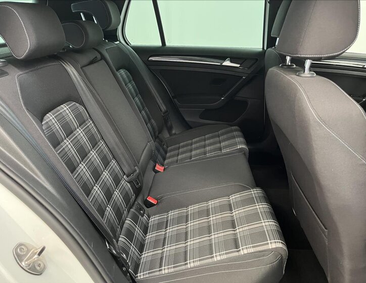 Volkswagen Golf Hatchback 2,0 l 135 kw