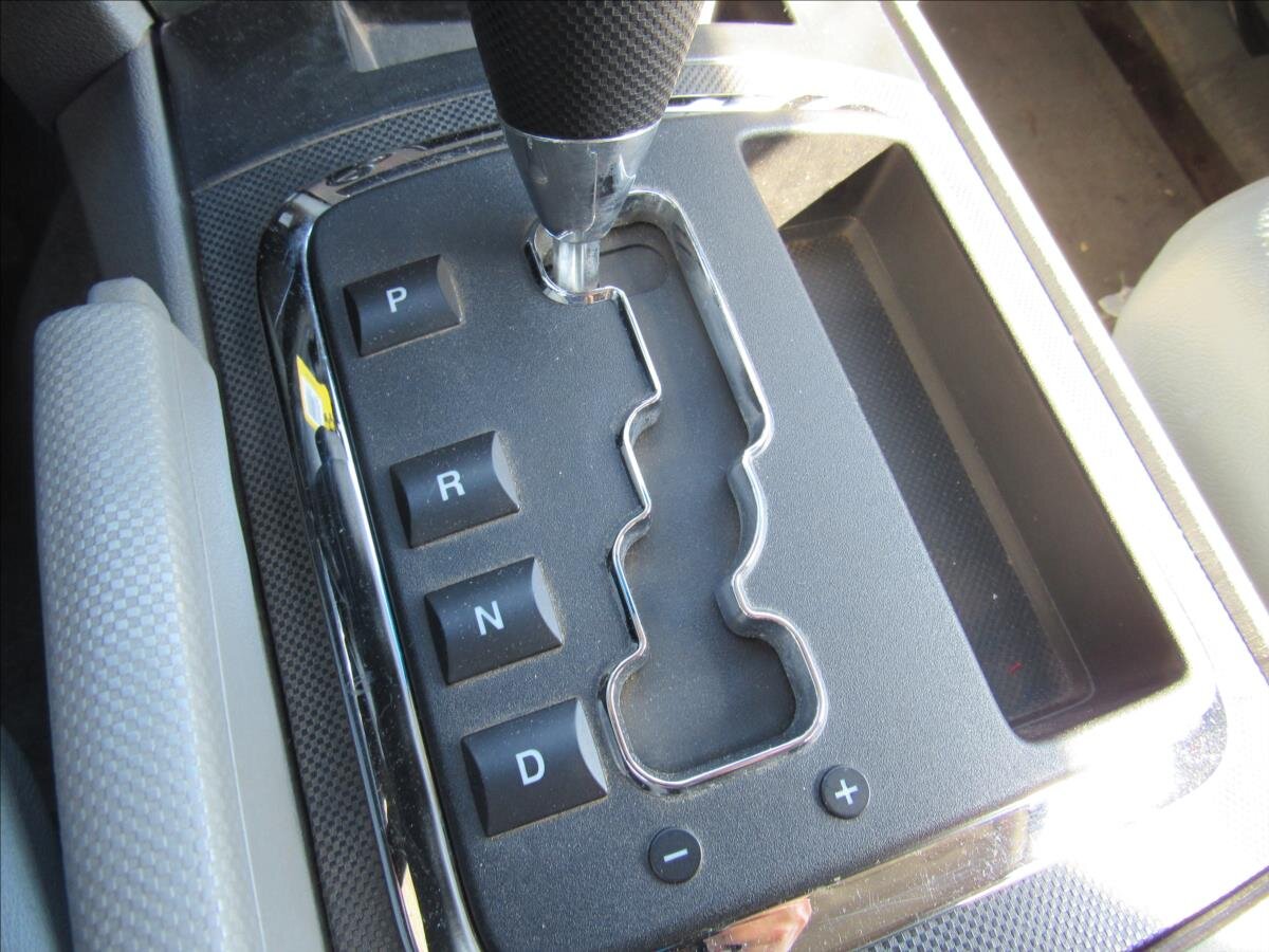 Jeep Grand Cherokee SUV 3,7 l 157 kw