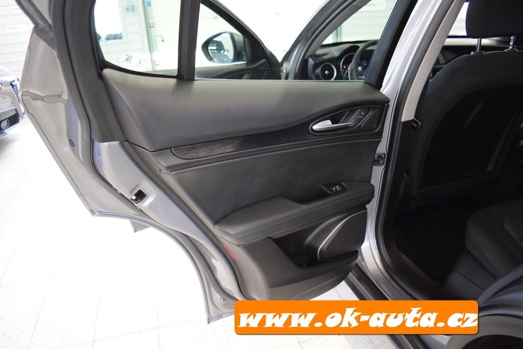 Alfa Romeo Stelvio SUV 0,0 150 kw