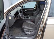 Volkswagen Touareg 11