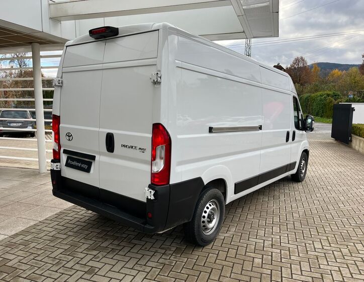 Toyota Proace Max 6