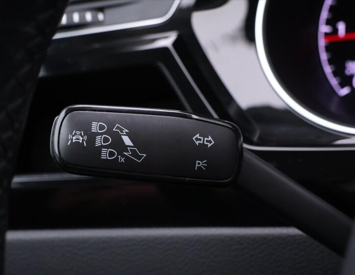 Volkswagen Touran MPV 2,0 l 110 kw