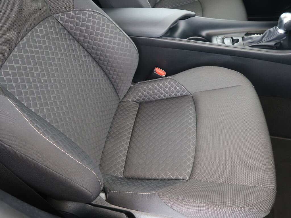 Toyota C-HR SUV / Terénní 1,8 l 72 kw