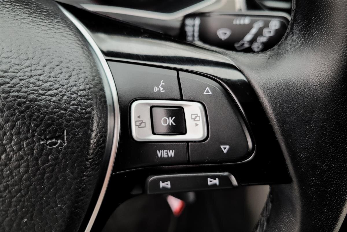 Volkswagen T-Roc SUV / Terénní 999,0 85 kw