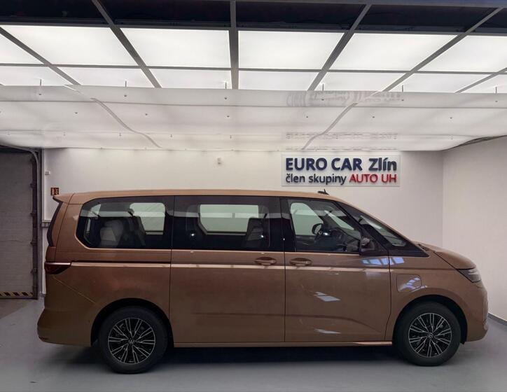 Volkswagen Multivan 5