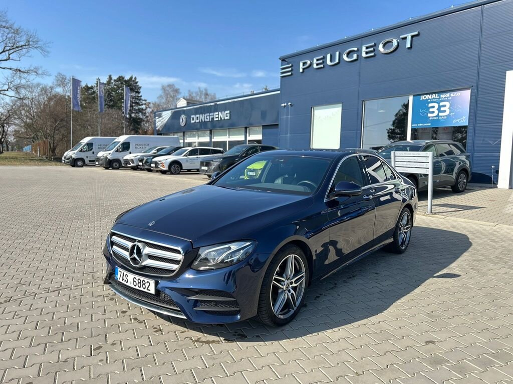 Mercedes-Benz Třídy E Sedan / Limuzína 2,0 l 143 kw